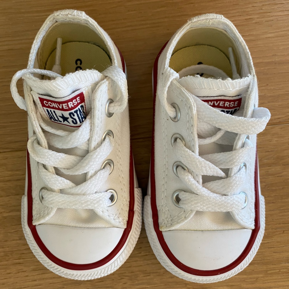BRAND NEW Converse Toddler Shoes size 4